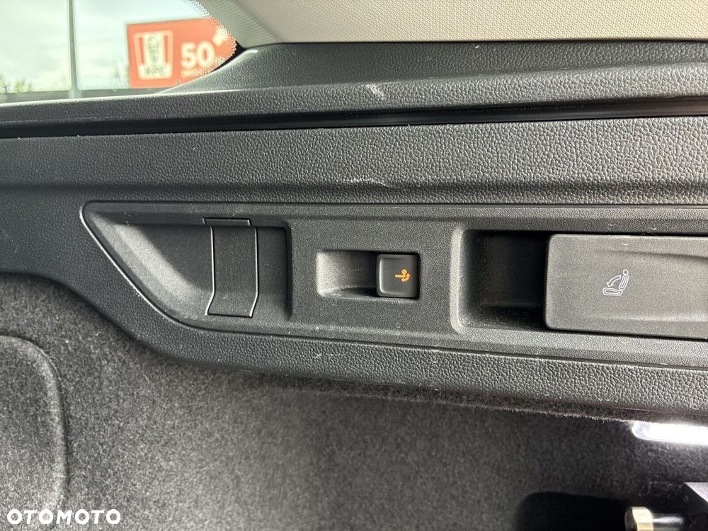 Volkswagen Passat Variant 2.0 TDI EVO Elegance DSG - 40