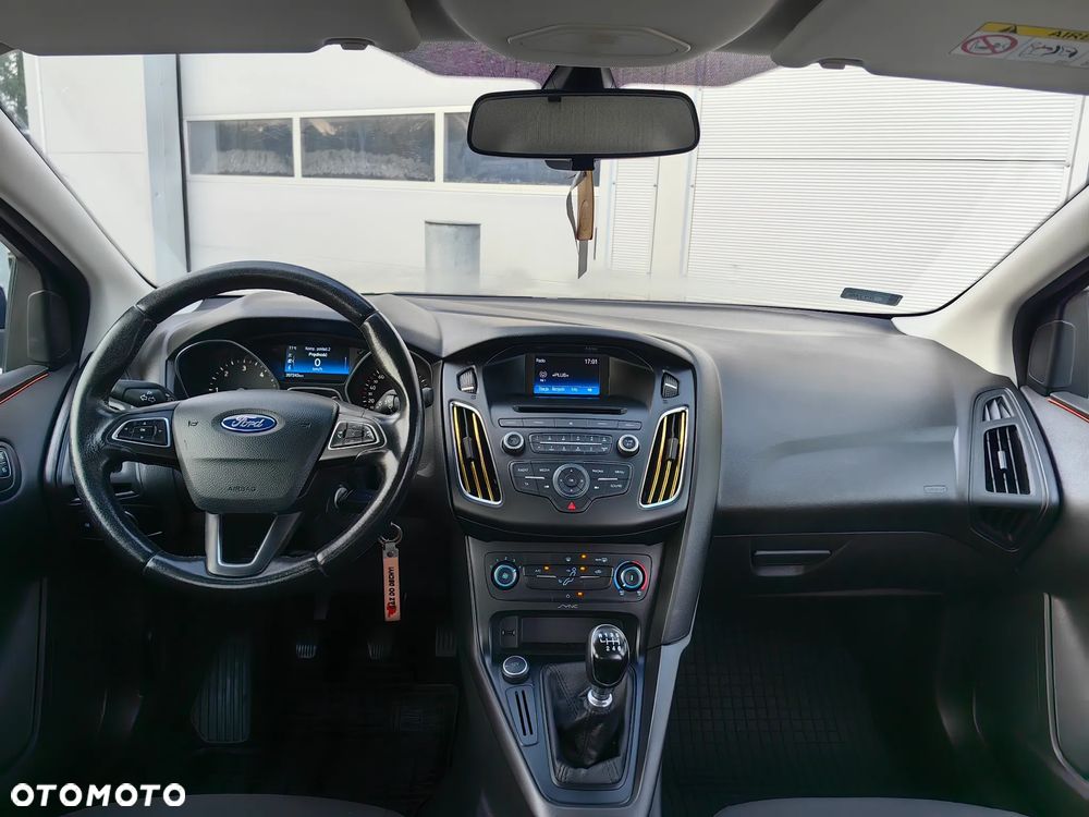 Ford Focus 1.5 TDCi SYNC Edition - 14