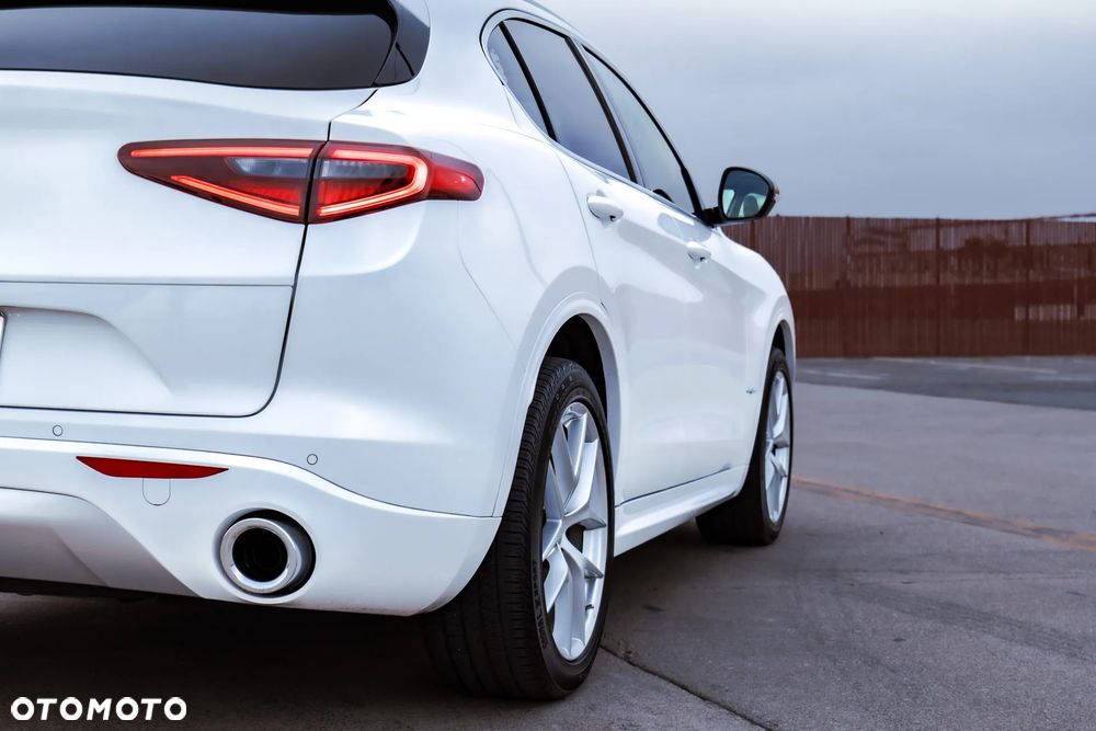 Alfa Romeo Stelvio 2.0 Turbo TI Q4 - 12