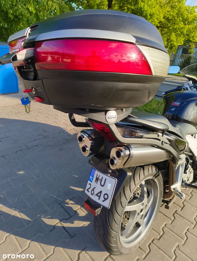 Honda VFR - 4