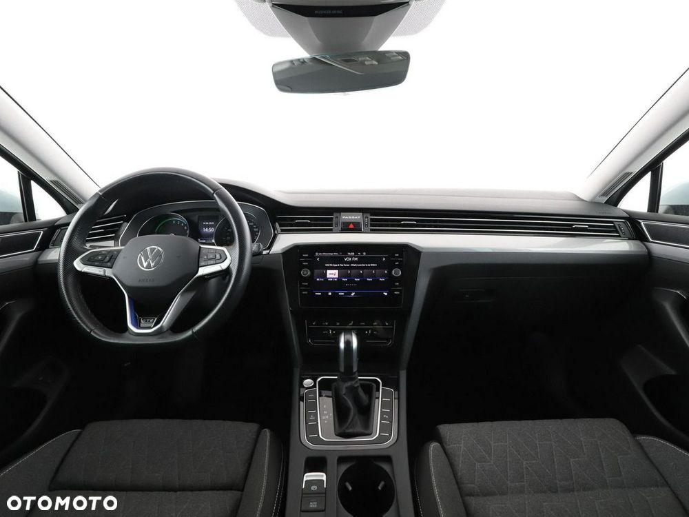 Volkswagen Passat Variant 1.4 TSI DSG GTE - 17