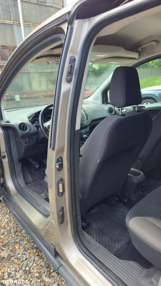 Ford Transit Courier Ambiente - 20