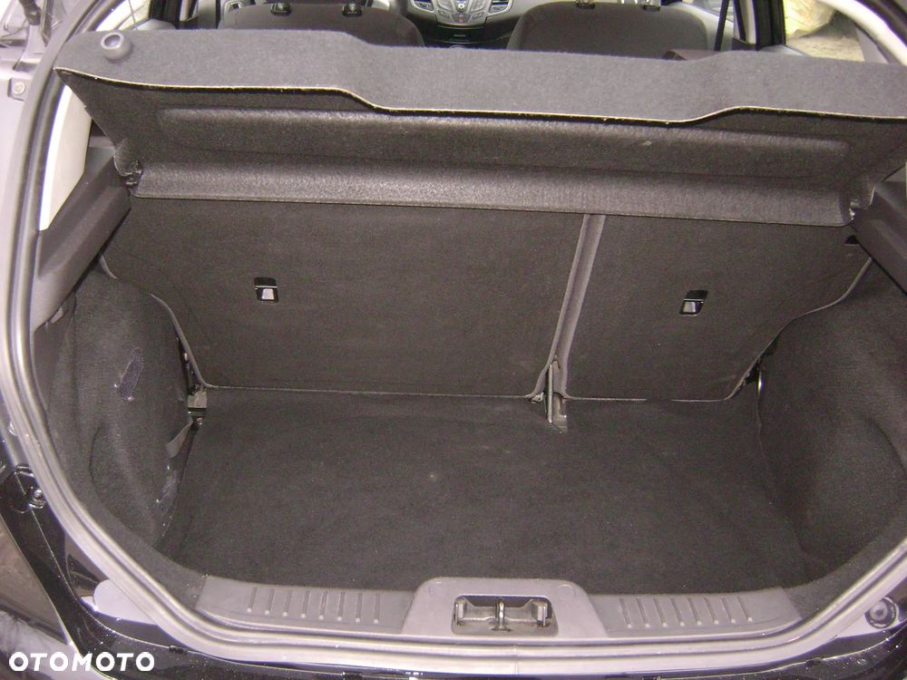 Ford Fiesta - 11
