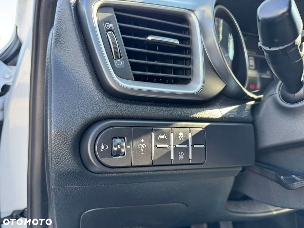 Kia Ceed 1.5 T-GDI M - 18