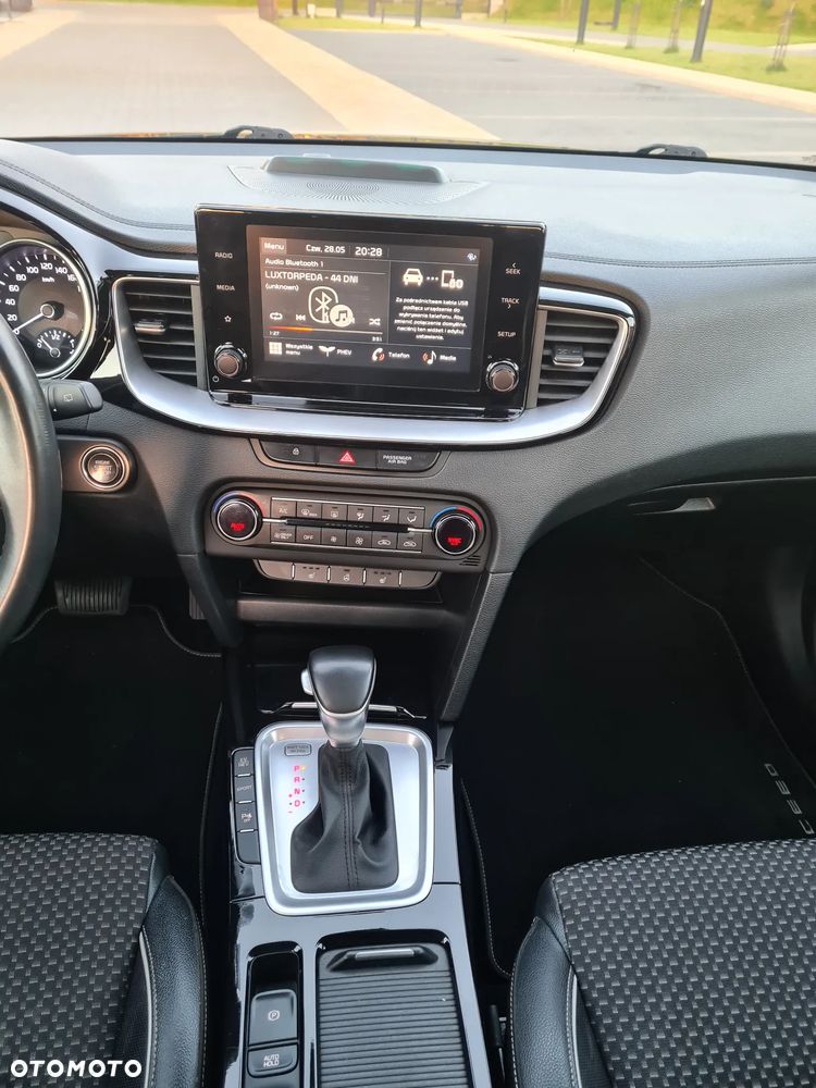 Kia XCeed - 33