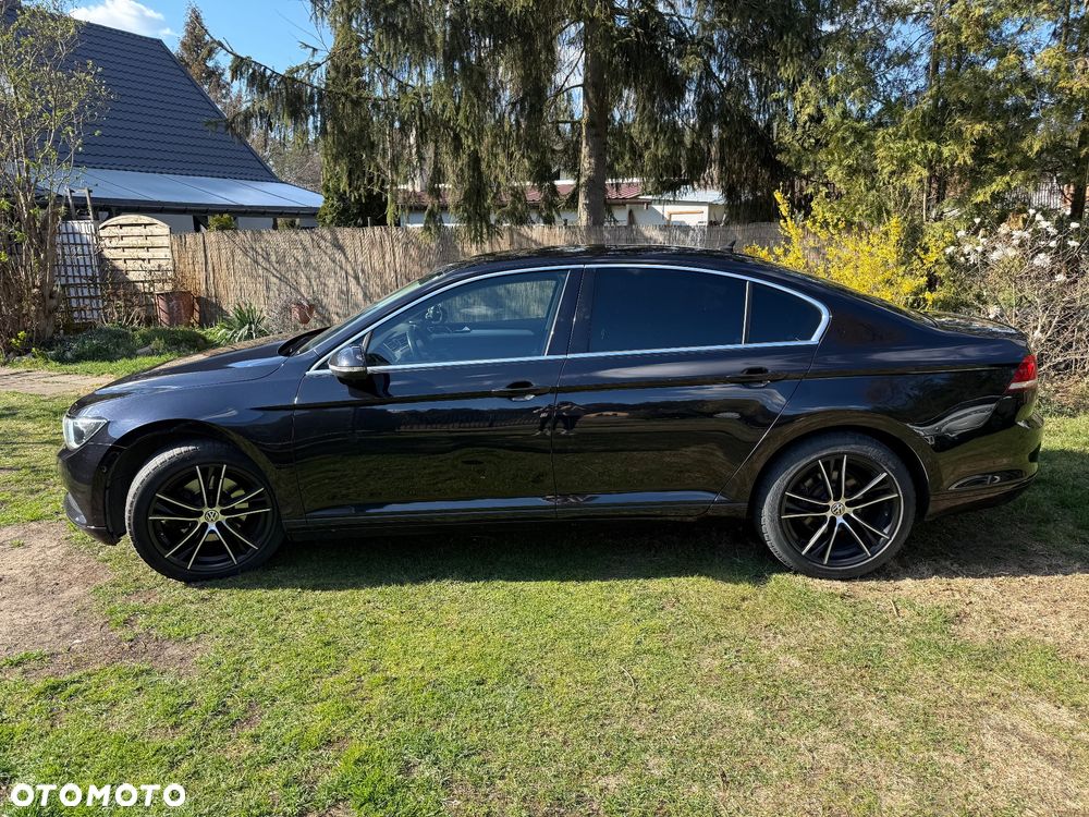 Volkswagen Passat 1.6 TDI SCR DSG Comfortline - 3