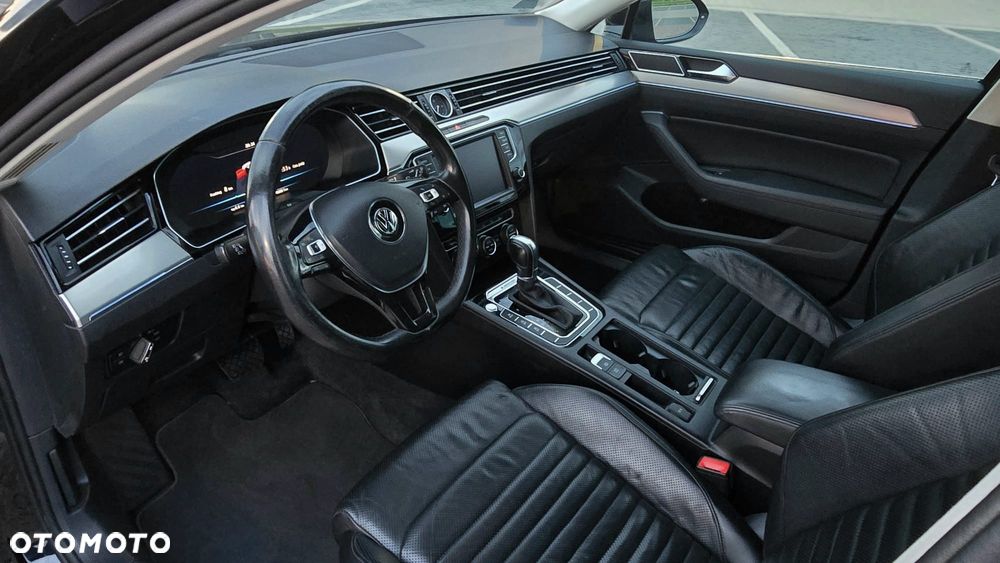 Volkswagen Passat - 26