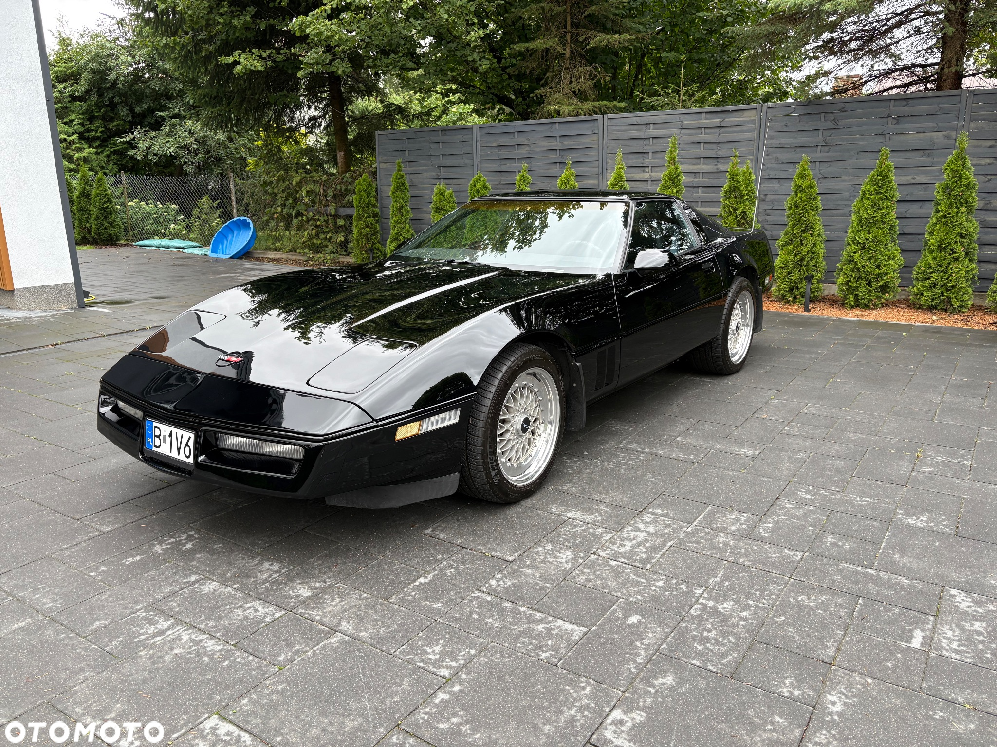 Chevrolet Corvette - 10