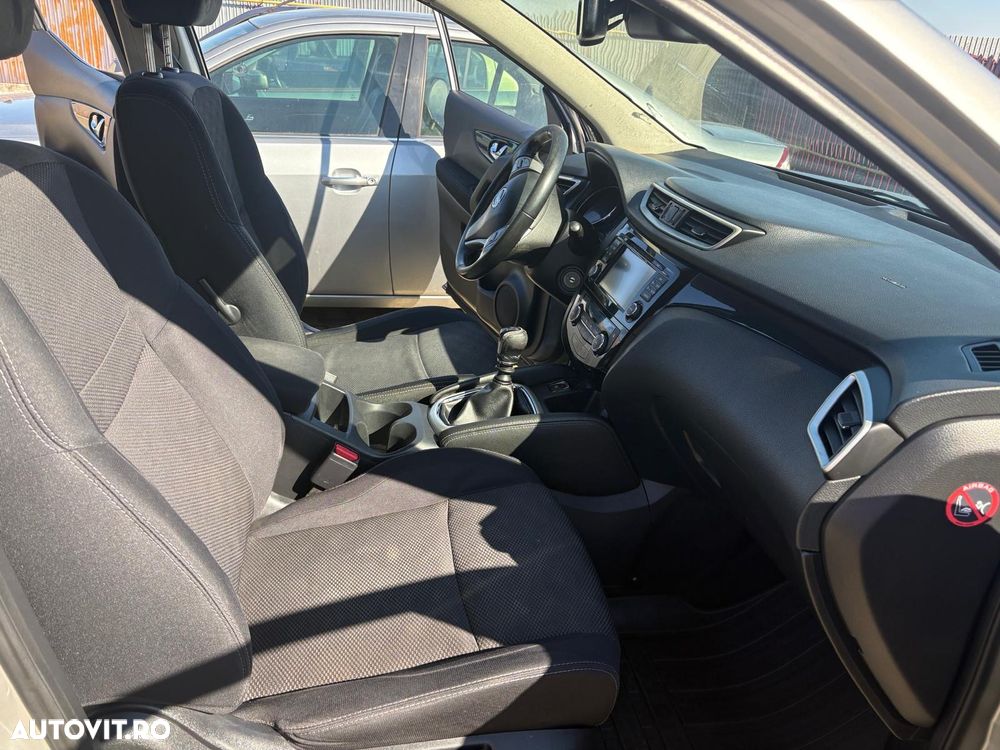 Nissan Qashqai 1.6 DCI Start/Stop 4X4-i Acenta - 6