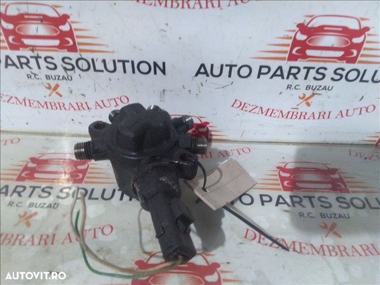 rampa injectoare 1.5 d dacia logan mcv an fabr. 2008 - 1