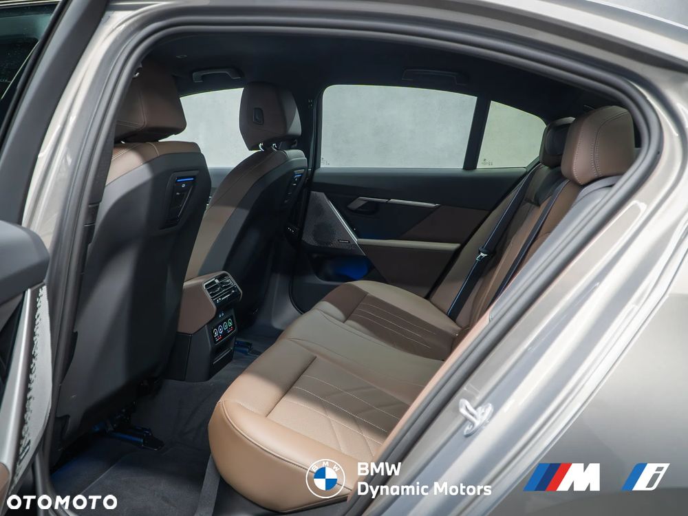 BMW Seria 5 - 23