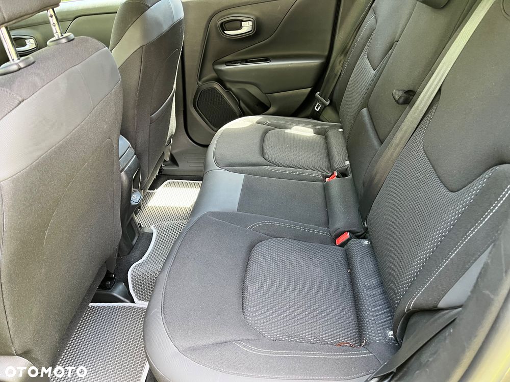 Jeep Renegade - 19