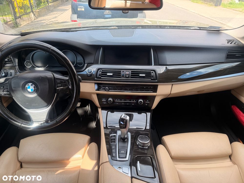 BMW Seria 5 520d xDrive Luxury Line - 7