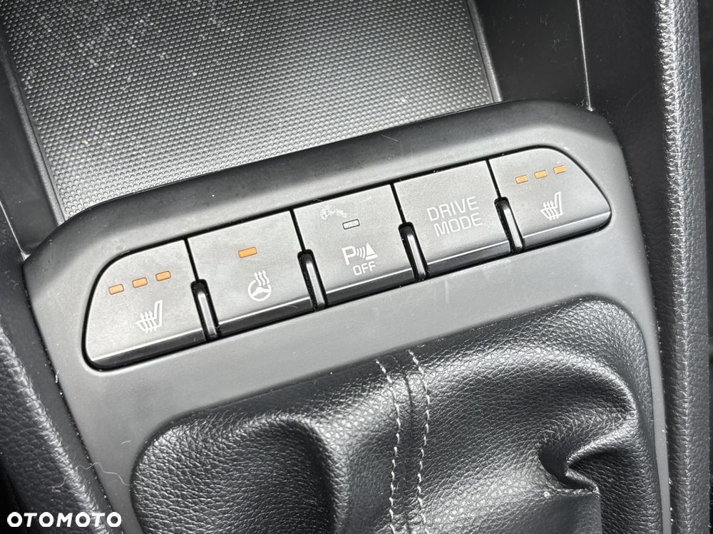 Kia Stonic 1.0 T-GDI MHEV M - 24