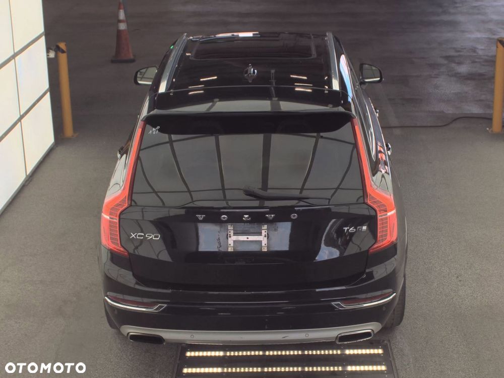 Volvo XC 90 - 6
