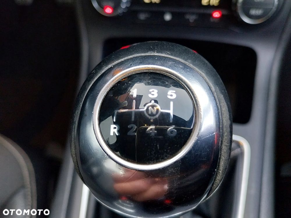 Mercedes-Benz Klasa B 180 BlueEFFICIENCY Edition Style - 29