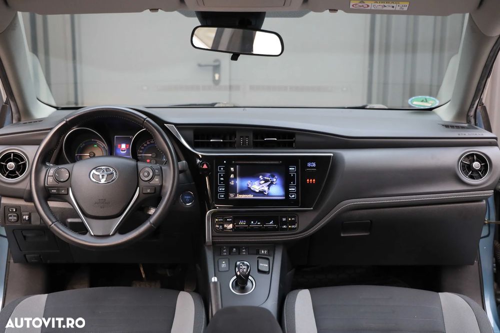 Toyota Auris 1.8 VVT-i Hybrid Automatik Design Edition - 9