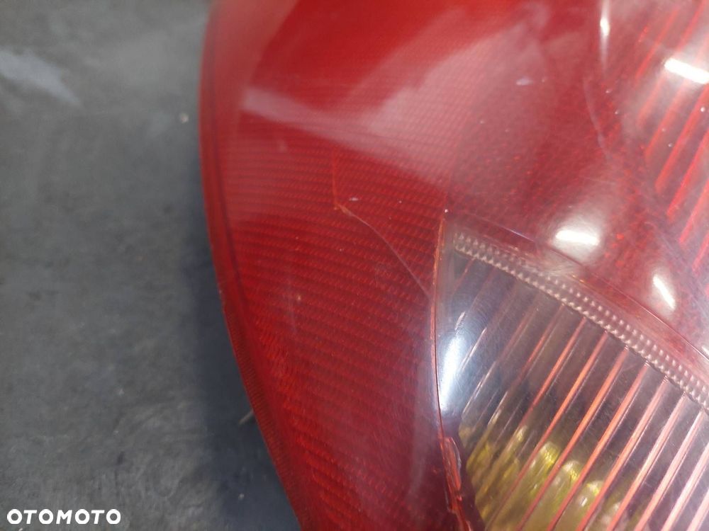 KOMPLETNY TYŁ KLAPA BAGAŻNIKA ZDERZAK TYŁ LAMPY FORD MONDEO MK3 SEDAN G0 - 4