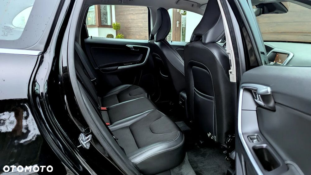 Volvo XC 60 D3 Geartronic Momentum - 10
