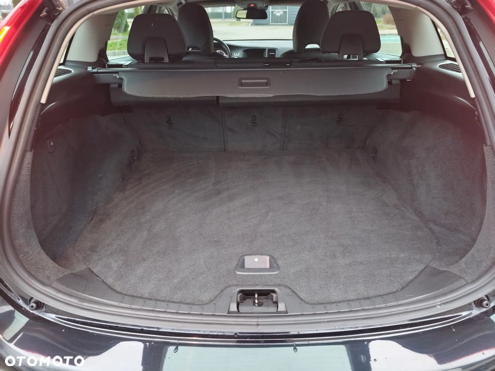 Volvo V60 D2 R-Design Summum - 22