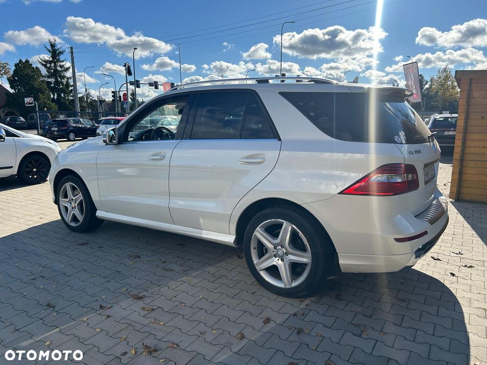Mercedes-Benz ML - 11