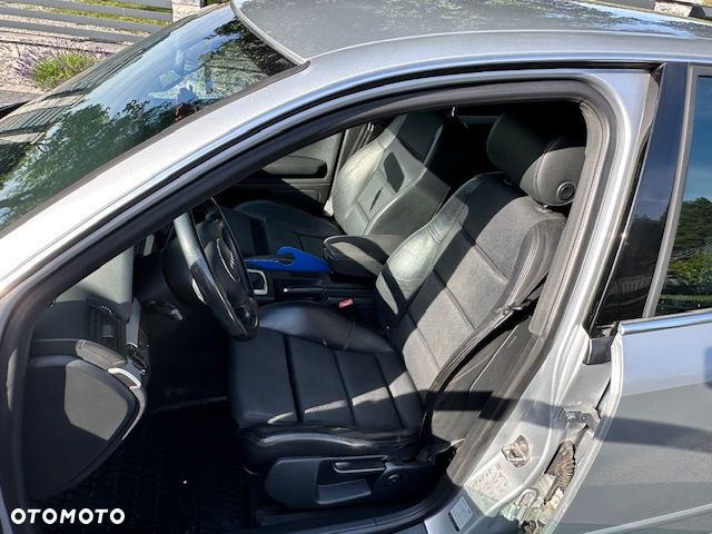 Audi A4 Limousine - 9