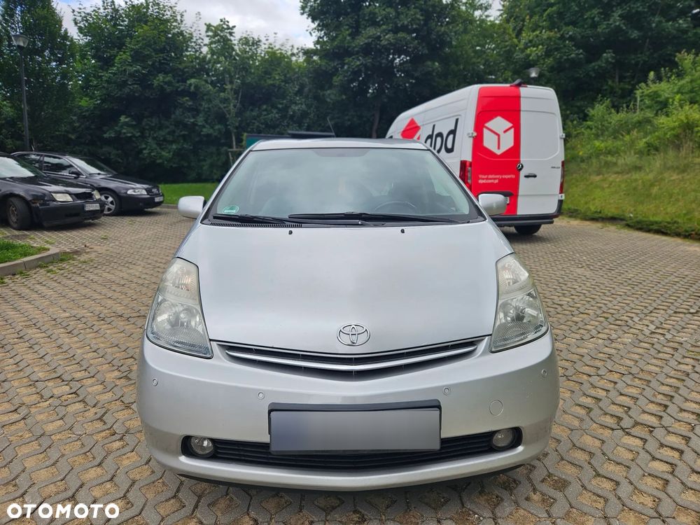 Toyota Prius 1.5 VVT-i Prestige - 1