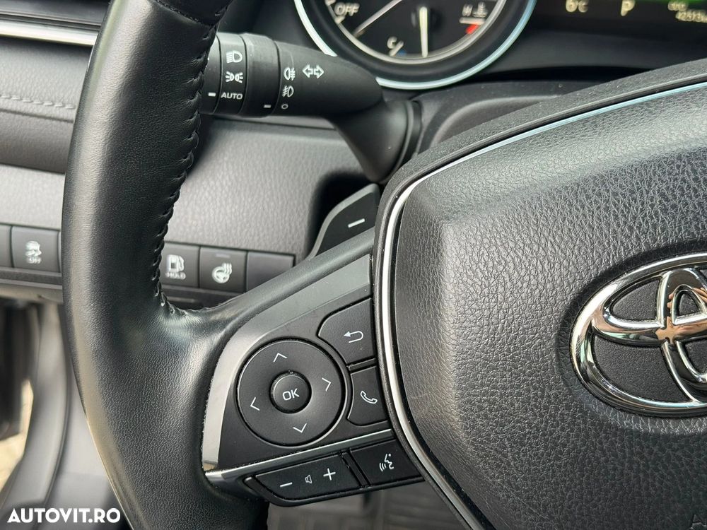 Toyota Camry 2.5 Hybrid Dynamic - 13