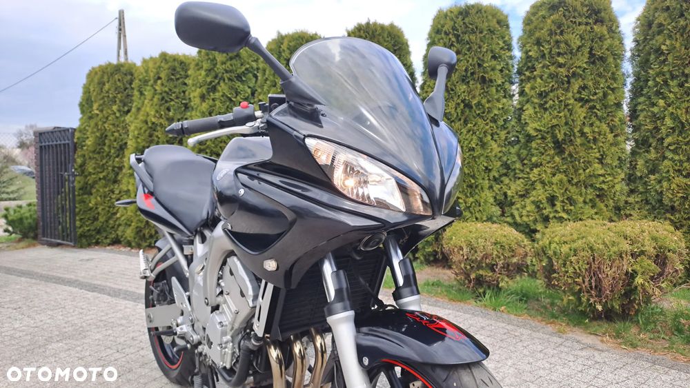 Yamaha FZ - 37