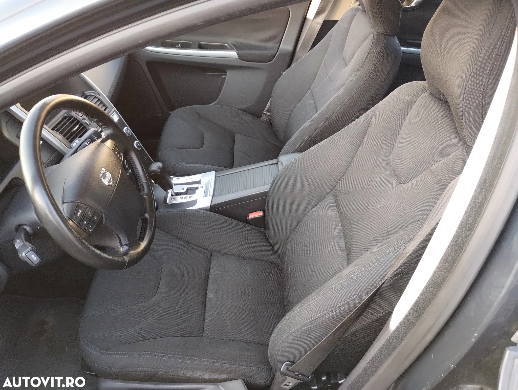 Volvo XC 60 - 8