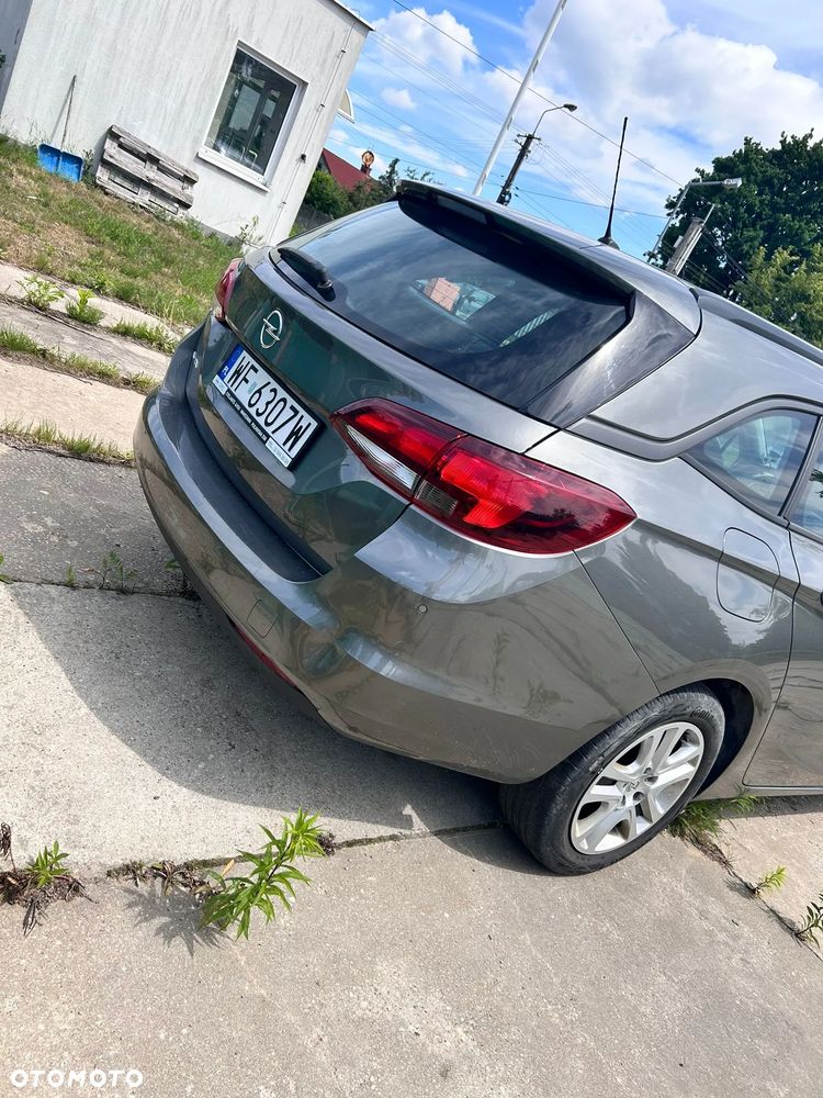 Opel Astra - 2