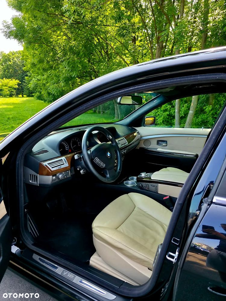 BMW Seria 7 760Li - 9