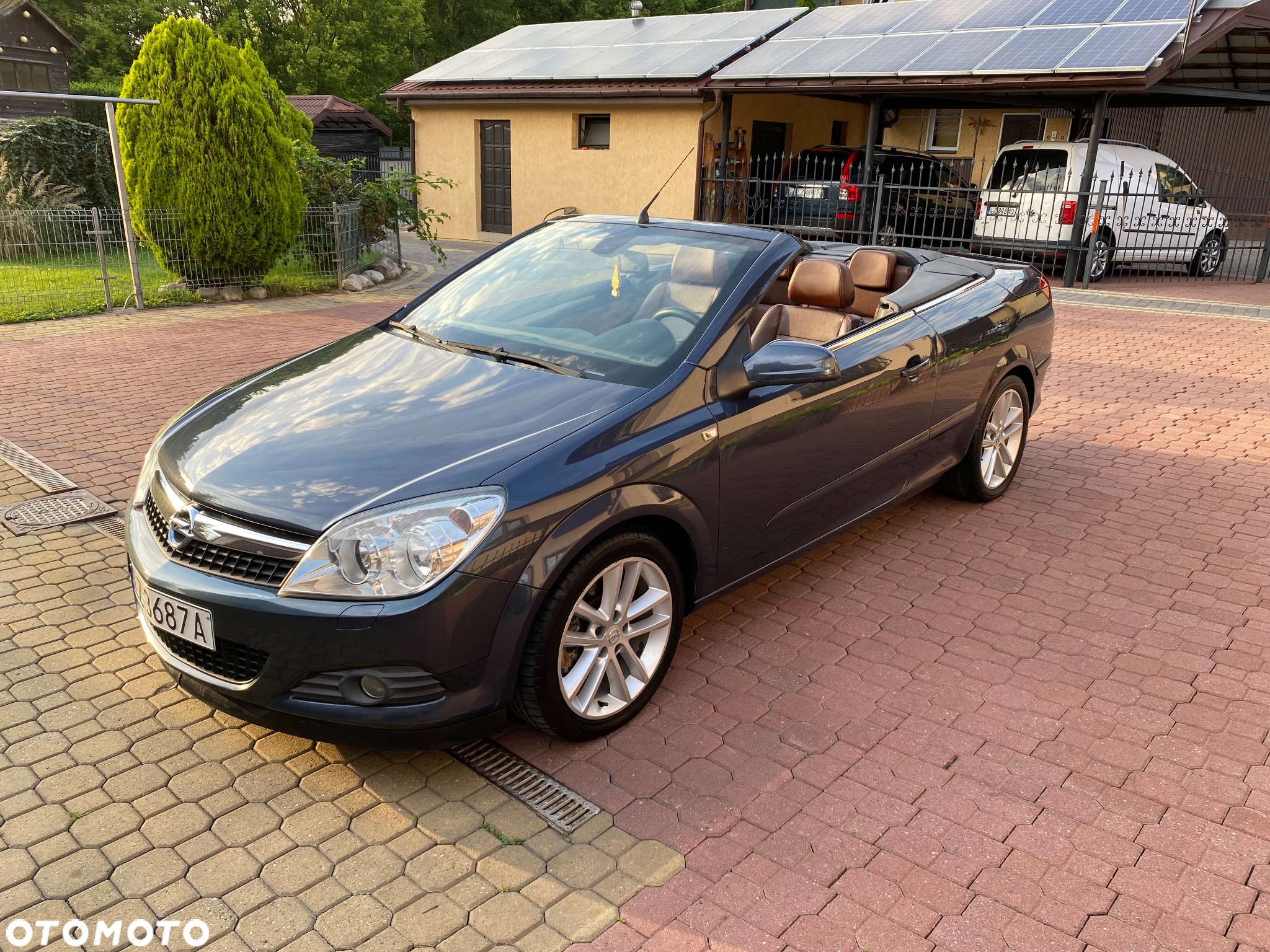 Opel Astra III GTC 1.9 CDTI Cosmo - 3