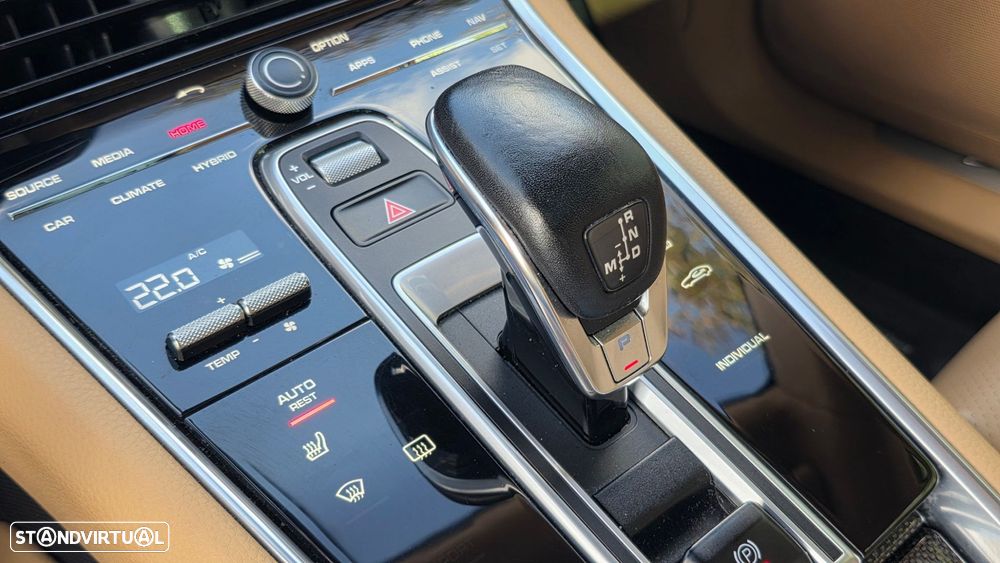 Porsche Panamera Sport Turismo 4 E-Hybrid Platinum Edition - 56