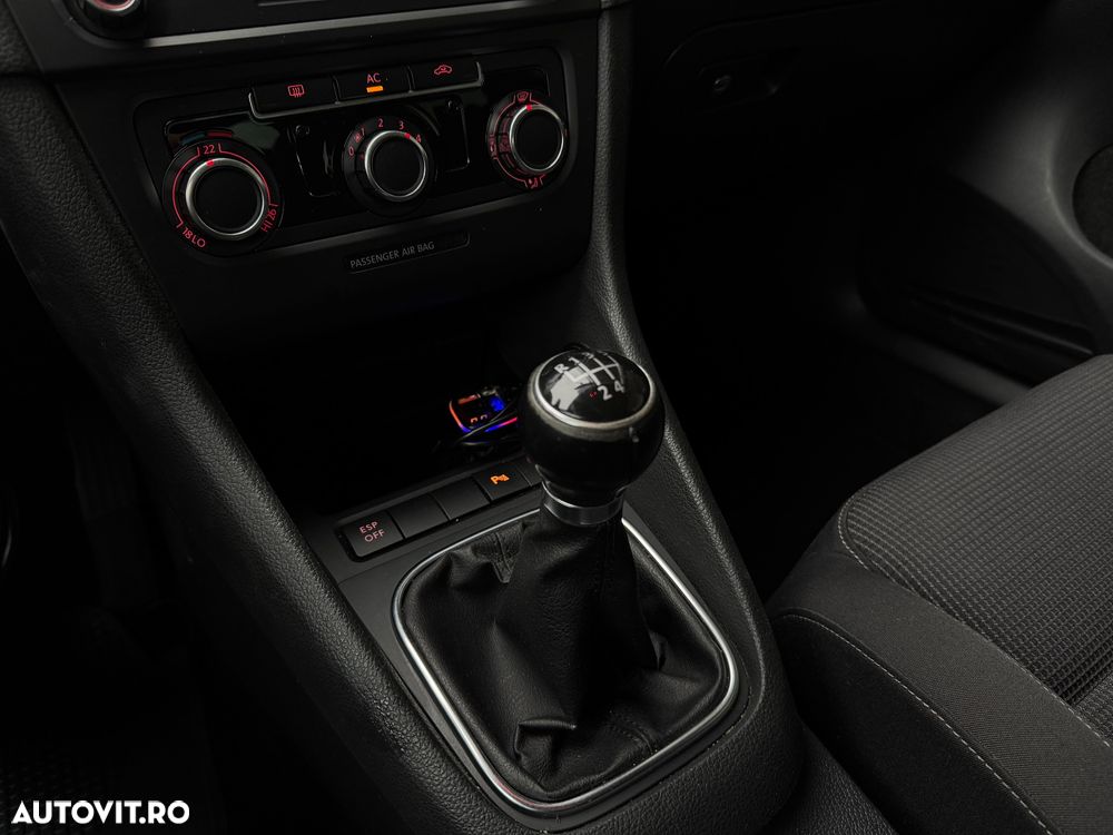 Volkswagen Golf 1.6 Comfortline - 20