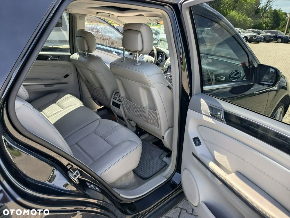 Mercedes-Benz ML - 16