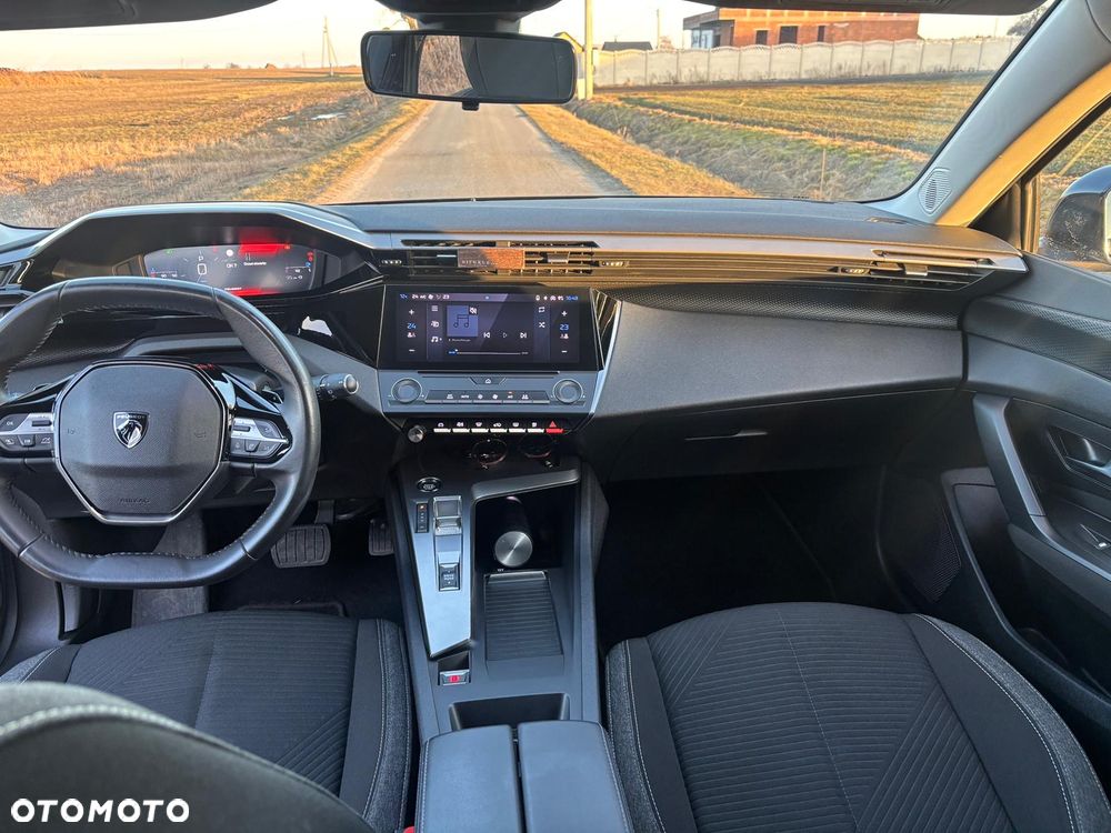 Peugeot 308 BlueHDi 130 EAT8 Style - 24