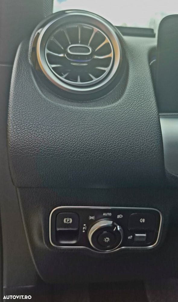 Mercedes-Benz GLB 200 d 4MATIC Aut. - 24