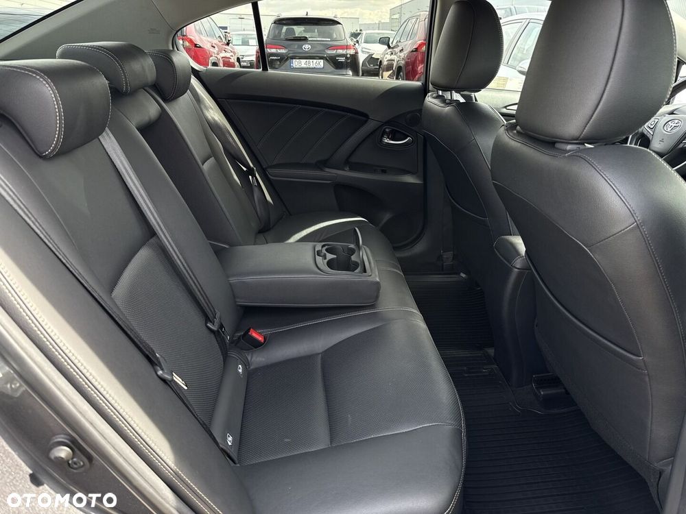 Toyota Avensis 1.8 Prestige - 8