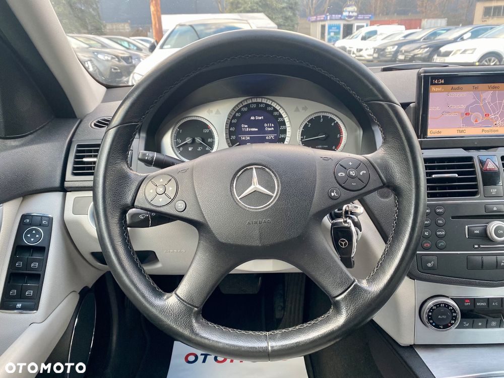 Mercedes-Benz Klasa C 200 CDI DPF Automatik Avantgarde - 20