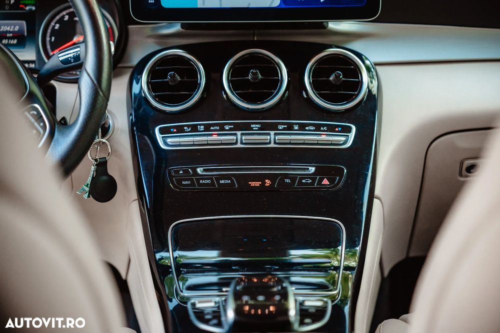Mercedes-Benz GLC - 36