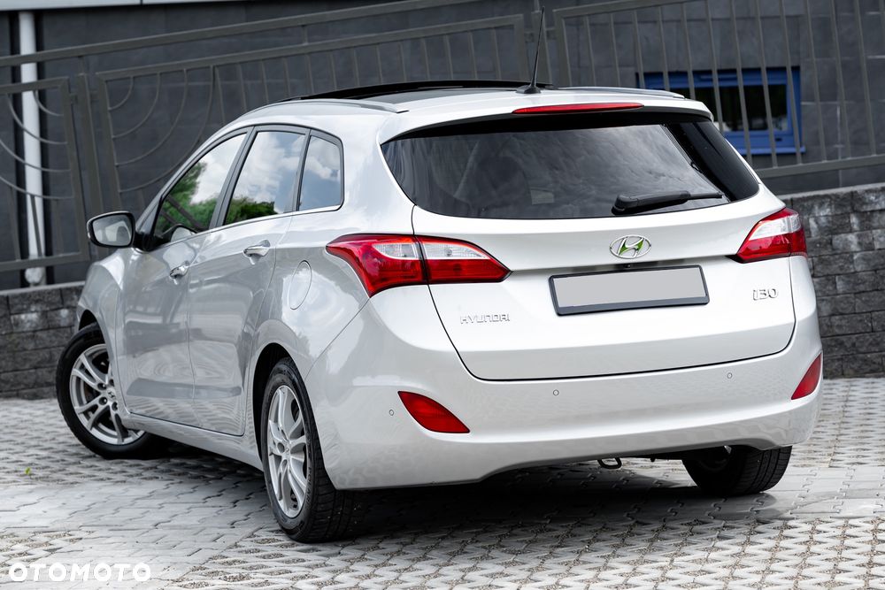 Hyundai i30 blue 1.6 GDI DCT Premium - 12