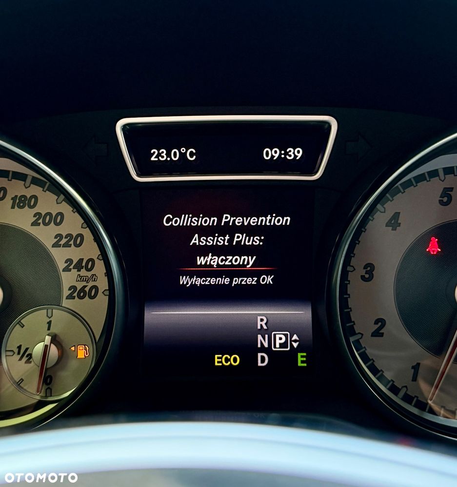 Mercedes-Benz GLA 250 7G-DCT AMG Line - 33