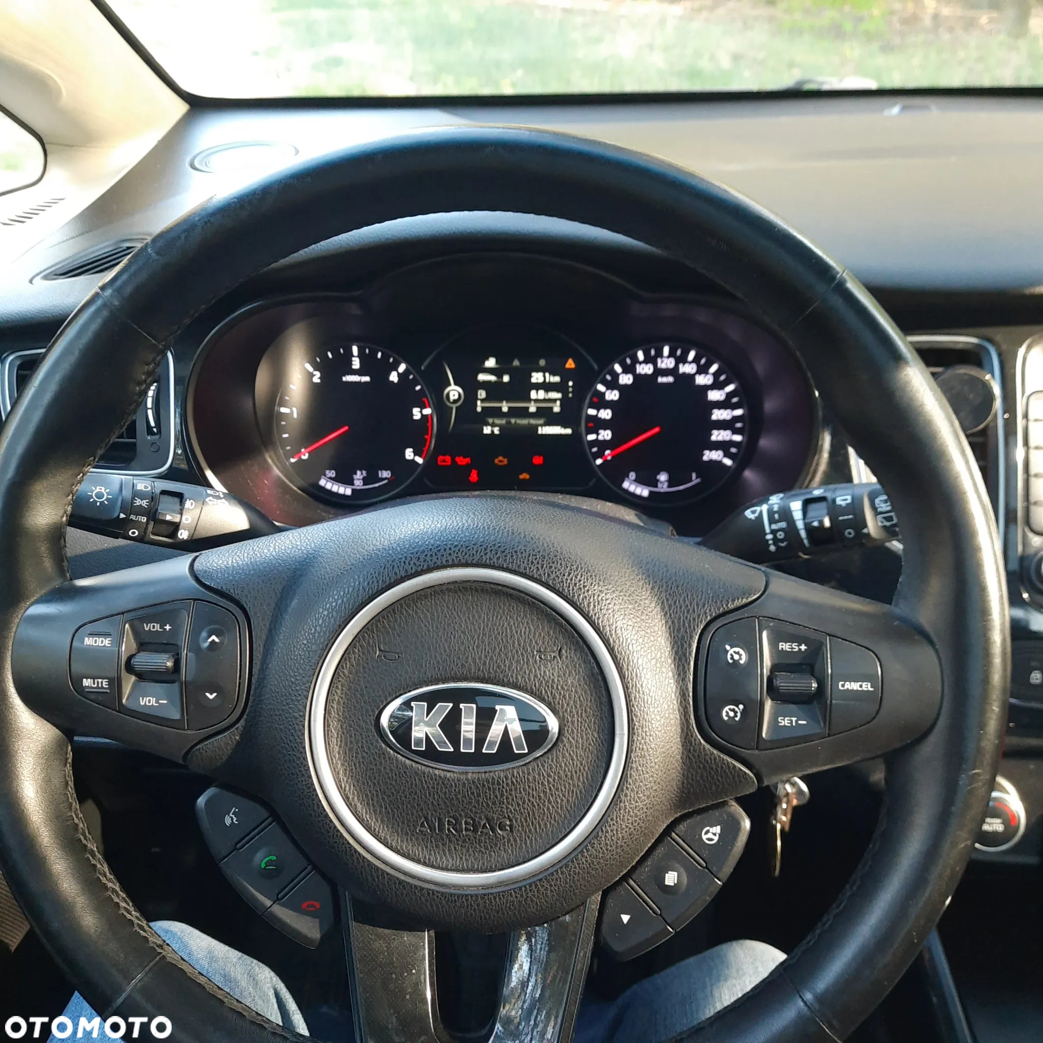 Kia Carens 1.7 CRDi XL 7os 7DCT - 19