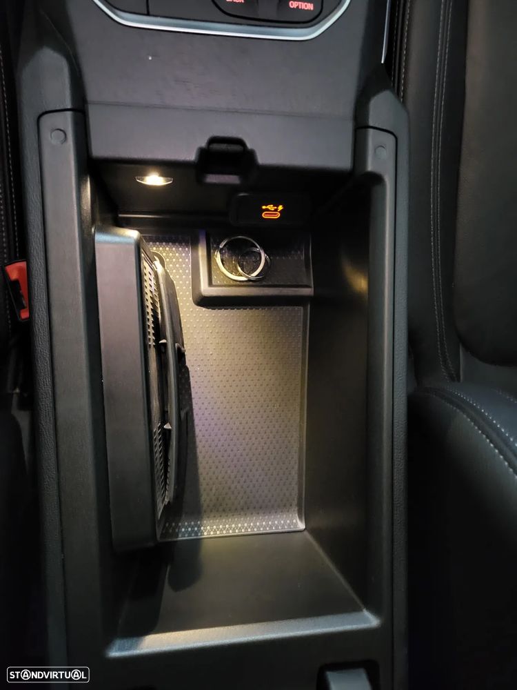 BMW 318 d Luxury Line - 18