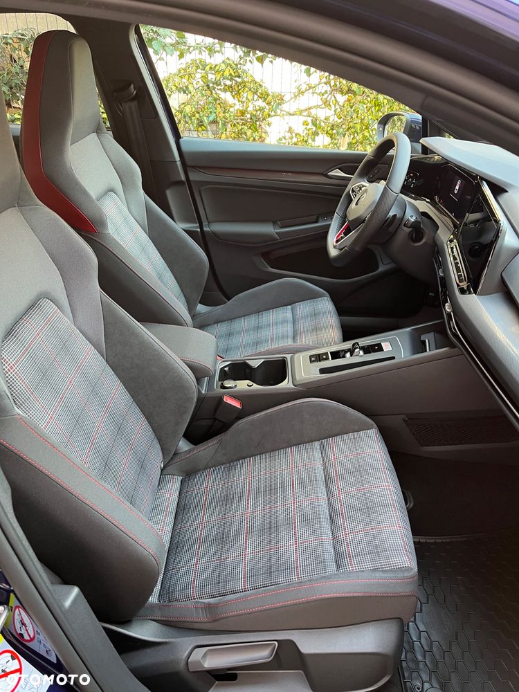 Volkswagen Golf - 12