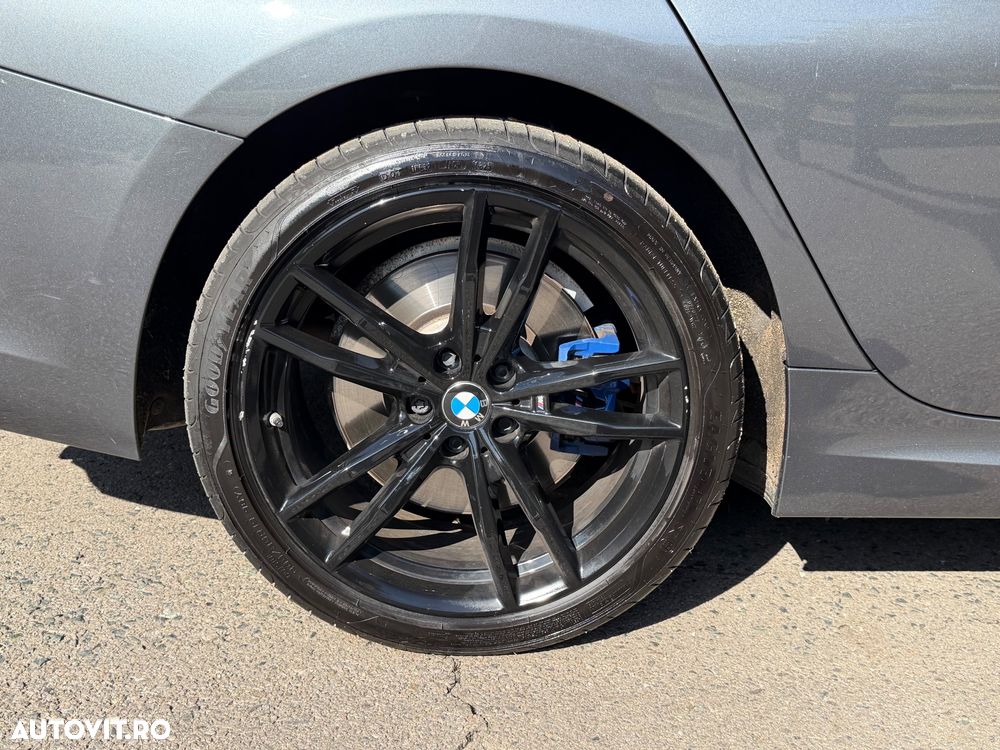 BMW Seria 3 330e Aut. M Sport - 13