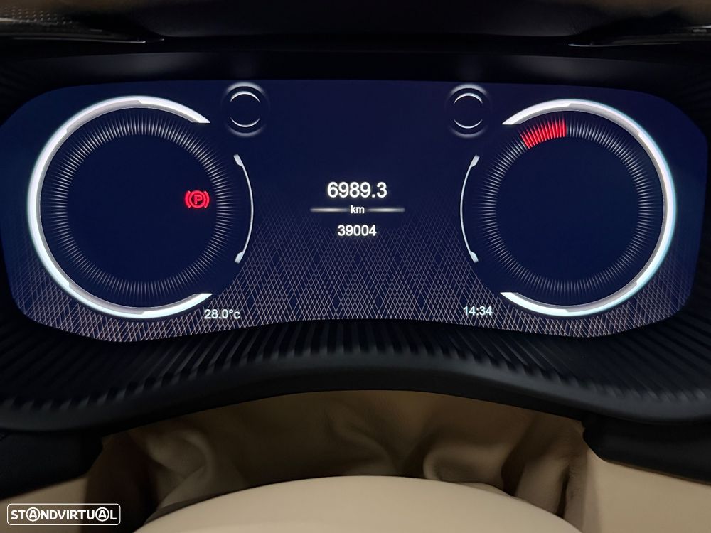 Aston Martin DBX 4.0 Twin-Turbo V8 - 6