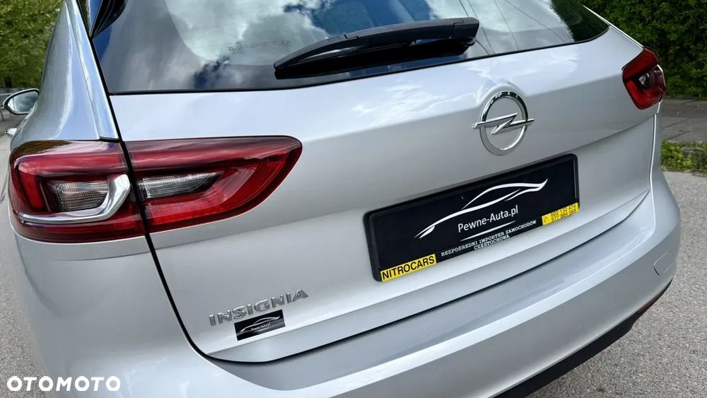 Opel Insignia 1.5 T Exclusive S&S - 11
