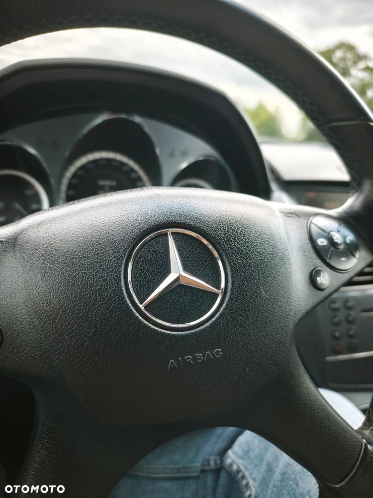 Mercedes-Benz Klasa C 180 K BlueEff Avantgarde - 8